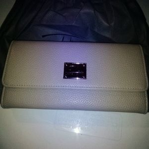 Jessica Moore wallet